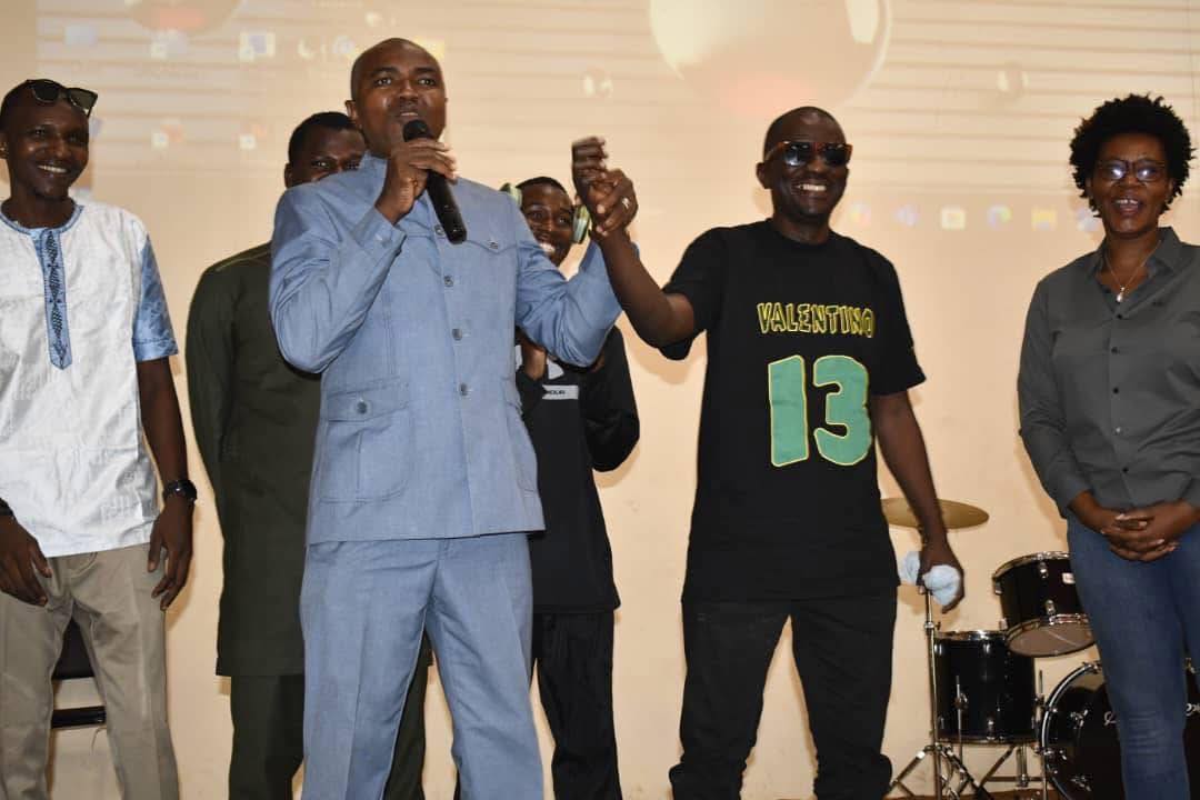 Lire la suite à propos de l’article Ambah Trading soutient le cinéma guinéen avec le film « Symphonie de l&rsquo;obscurité »